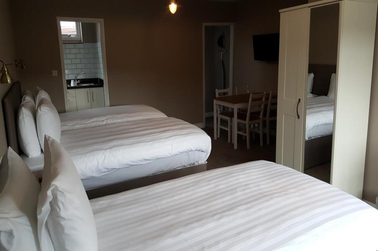 Rye Court Hotel High Wycombe Esterno foto
