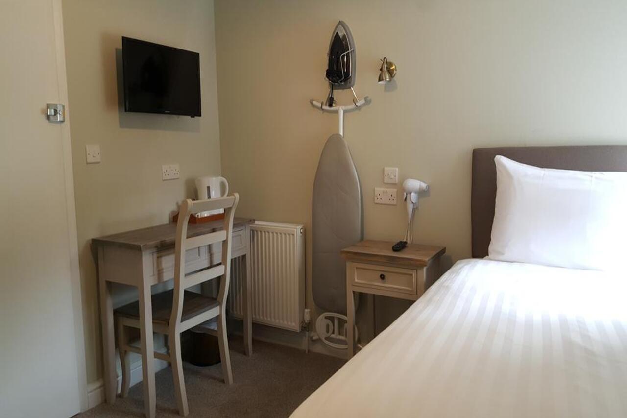 Rye Court Hotel High Wycombe Esterno foto