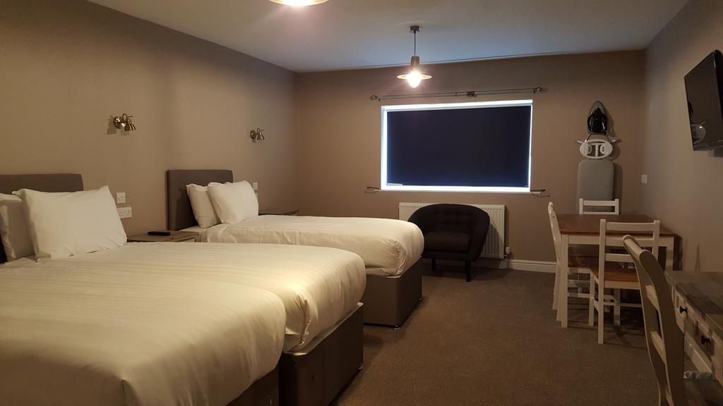 Rye Court Hotel High Wycombe Esterno foto