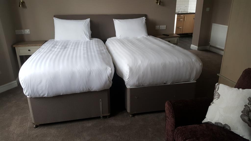Rye Court Hotel High Wycombe Esterno foto